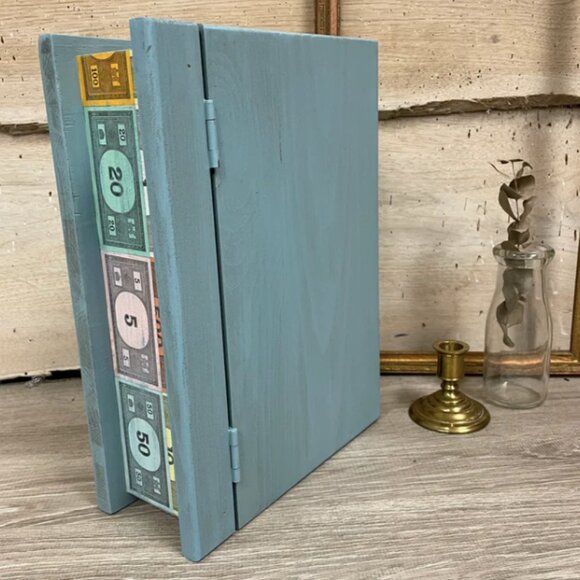 Small unique upcycled wood chest for jewelry and letters_ Home decor_Monopoly - Picture 4 of 5
